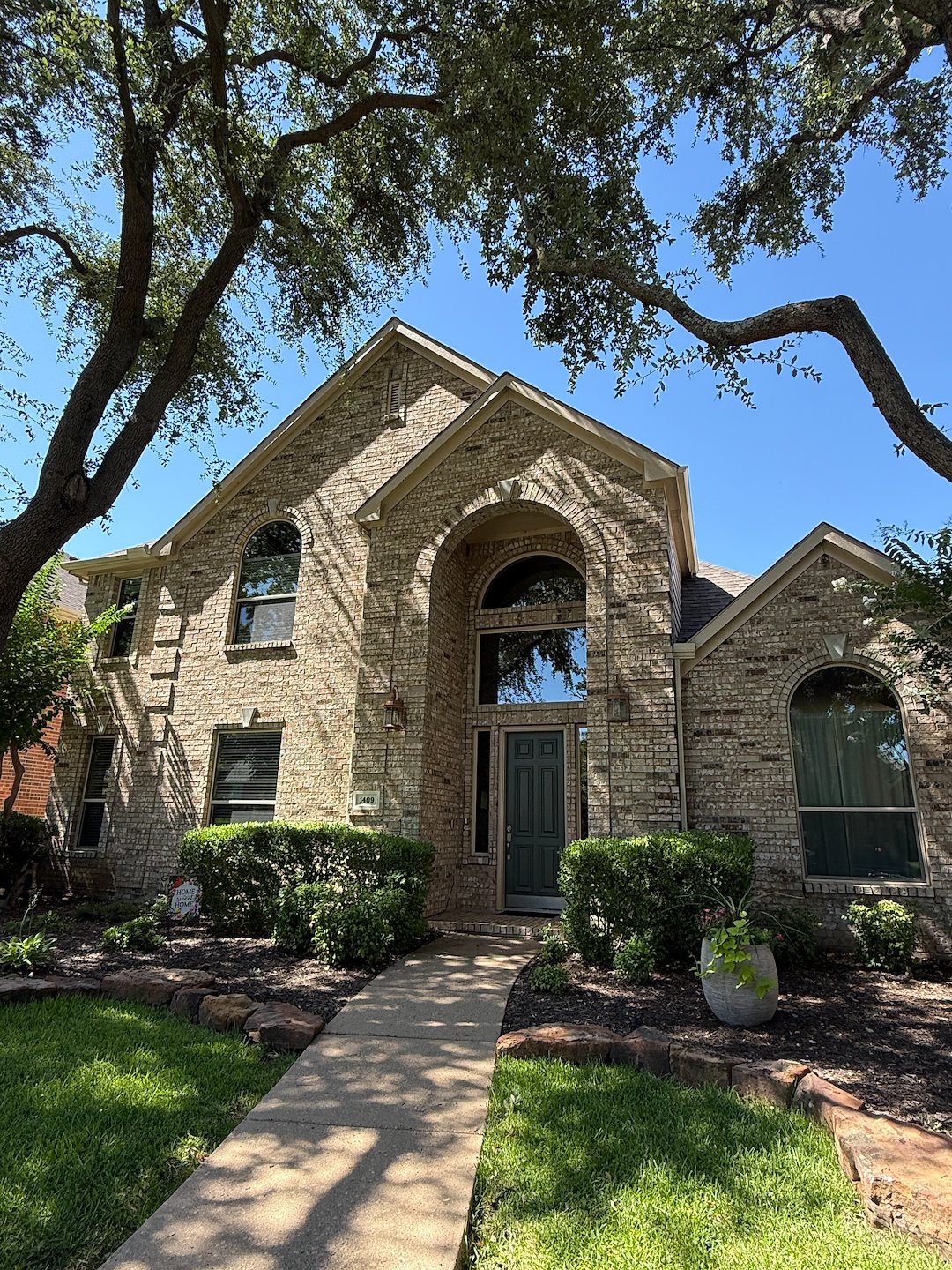 Window cleaning in Allen, TX